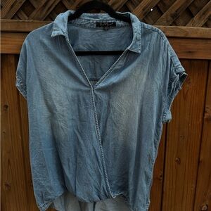 Light Blue Denim-Style Short Sleeve Buttonless Shirt - Women